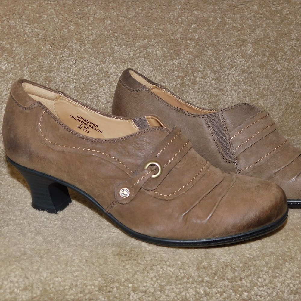 NIB $120 EARTH Charcoal Brown Whirlwind Heels 8 1/2 B M
